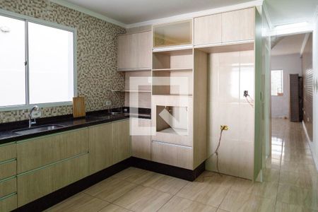 Casa para alugar com 100m², 4 quartos e 2 vagasCozinha