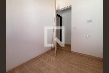 Casa para alugar com 100m², 4 quartos e 2 vagasQuarto