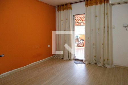 Casa para alugar com 100m², 4 quartos e 2 vagasQuarto
