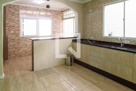 Casa para alugar com 100m², 4 quartos e 2 vagasCozinha