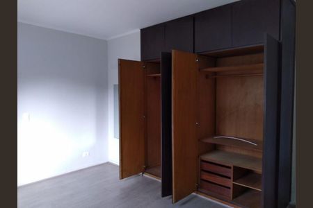Casa à venda com 3 quartos, 169m² em Jardim Aeroporto, São Paulo