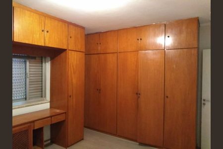 Casa à venda com 3 quartos, 169m² em Jardim Aeroporto, São Paulo