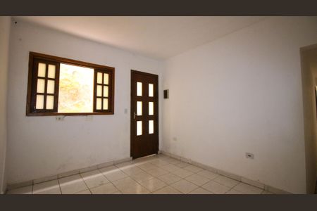 Casa para alugar com 2 quartos, 80m² em Parque Sao Rafael, São Paulo