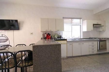 Apartamento à venda com 241m², 5 quartos e 2 vagas