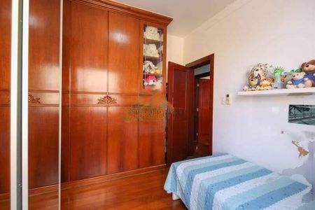 Apartamento à venda com 241m², 5 quartos e 2 vagas