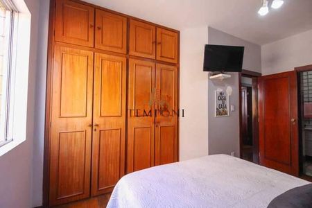 Apartamento à venda com 241m², 5 quartos e 2 vagas