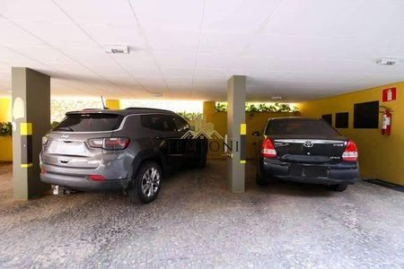 Apartamento à venda com 241m², 5 quartos e 2 vagas