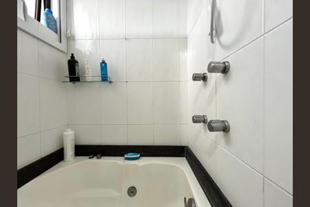 Apartamento para alugar com 100m², 3 quartos e 1 vagaBanheiro suíte 