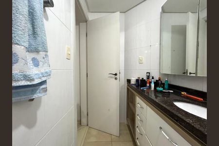 Apartamento para alugar com 100m², 3 quartos e 1 vagaBanheiro suíte 