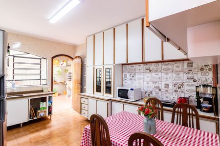 Casa à venda com 173m², 3 quartos e 2 vagas Casa à venda com 173m², 3 quartos e 2 vagasCozinha