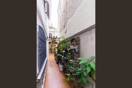Casa à venda com 173m², 3 quartos e 2 vagas Casa à venda com 173m², 3 quartos e 2 vagasCorredor Externo
