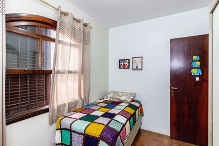 Casa à venda com 173m², 3 quartos e 2 vagas Casa à venda com 173m², 3 quartos e 2 vagasQuarto 1