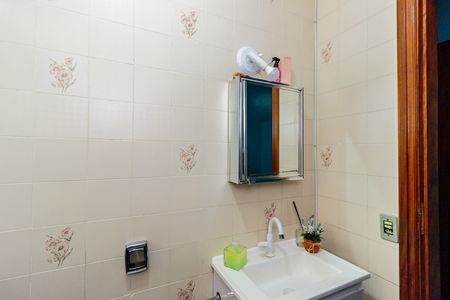 Casa à venda com 173m², 3 quartos e 2 vagas Casa à venda com 173m², 3 quartos e 2 vagasBanheiro 1