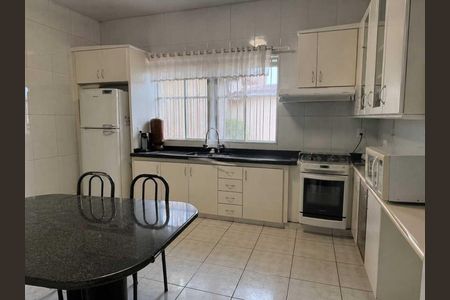 Cozinha de casa para alugar com 3 quartos, 169m² em Bom Retiro, Betim