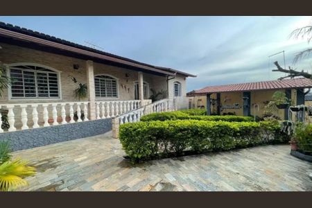 Casa para alugar com 3 quartos, 169m² em Bom Retiro, Betim