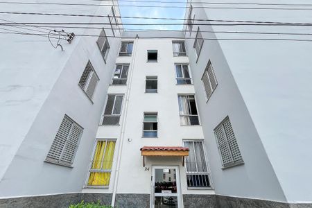 Apartamento para alugar com 56m², 2 quartos e 1 vagaFachada + plaquinha