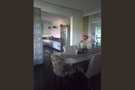Casa à venda com 3 quartos, 133m² em Planalto, Belo Horizonte