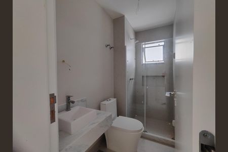 Casa de condomínio à venda com 200m², 4 quartos e 1 vagaBanheiro da Suíte 4