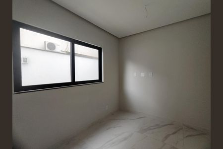 Casa de condomínio à venda com 200m², 4 quartos e 1 vagaSuíte 1