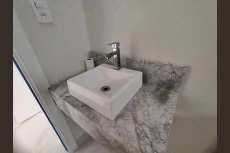 Casa de condomínio à venda com 200m², 4 quartos e 1 vagaBanheiro da Suíte 1