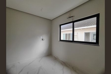 Casa de condomínio à venda com 200m², 4 quartos e 1 vagaSuíte 3
