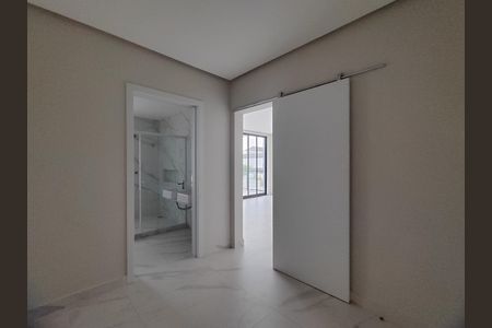 Casa de condomínio à venda com 200m², 4 quartos e 1 vagaSuíte 2 Closet