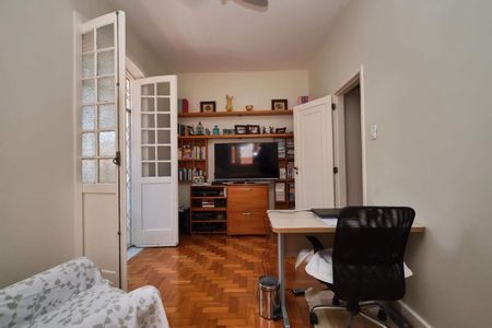 Casa à venda com 221m², 4 quartos e 3 vagas