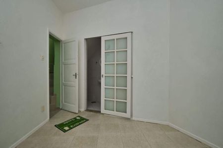 Casa à venda com 221m², 4 quartos e 3 vagas