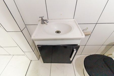Banheiro de casa para alugar com 1 quarto, 50m² em Vila Santa Teresinha, São Paulo