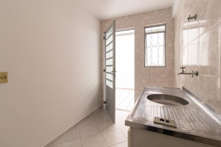 Casa para alugar com 43m², 2 quartos e 1 vagaCozinha - Armários