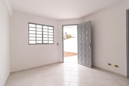 Sala de casa para alugar com 2 quartos, 43m² em Boqueirão, Curitiba