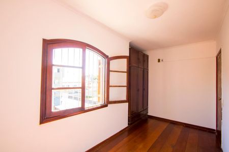 Casa para alugar com 284m², 3 quartos e 7 vagasQuarto 2