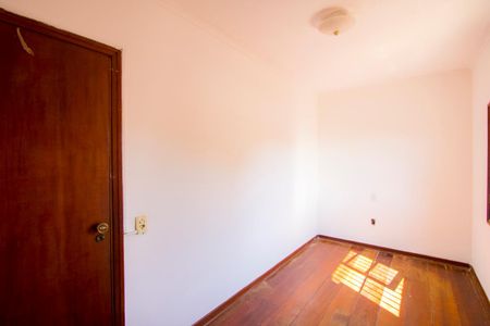 Casa para alugar com 284m², 3 quartos e 7 vagasQuarto 2