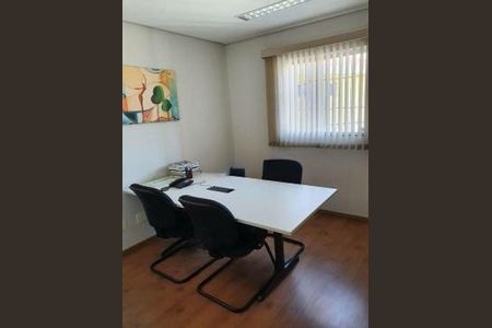 Casa à venda com 4 quartos, 200m² em Parque Jabaquara, São Paulo