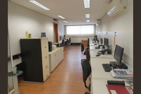 Casa à venda com 4 quartos, 200m² em Parque Jabaquara, São Paulo