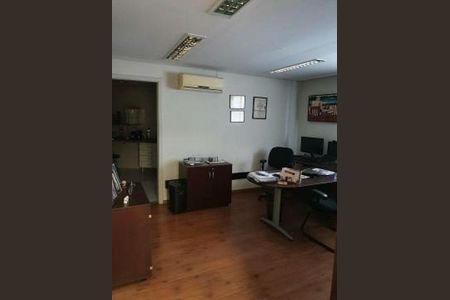 Casa à venda com 4 quartos, 200m² em Parque Jabaquara, São Paulo