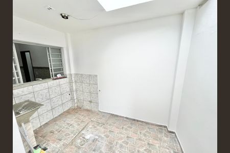 Casa de condomínio para alugar com 40m², 2 quartos e 1 vagaÁrea de Serviço