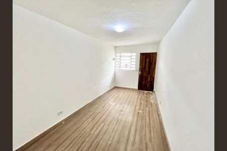 Sala de casa de condomínio para alugar com 2 quartos, 40m² em Vila Espanhola, São Paulo