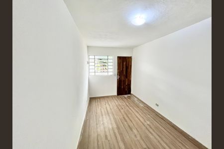 Sala de casa de condomínio para alugar com 2 quartos, 40m² em Vila Espanhola, São Paulo
