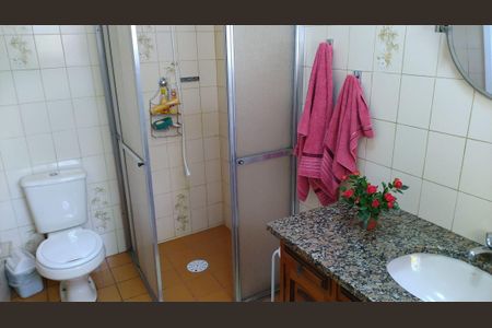 Casa à venda com 264m², 4 quartos e 4 vagas