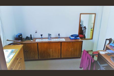 Casa à venda com 264m², 4 quartos e 4 vagas