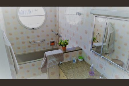 Casa à venda com 264m², 4 quartos e 4 vagas