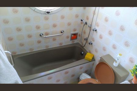 Casa à venda com 264m², 4 quartos e 4 vagas