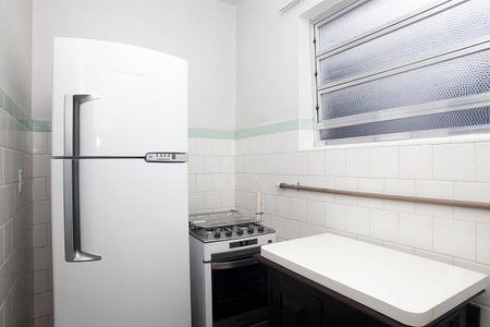 Cozinha de apartamento para alugar com 1 quarto, 31m² em Bom Fim, Porto Alegre