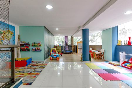 Apartamento à venda com 3 quartos, 222m² em Vila Madalena, São Paulo