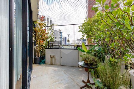 Apartamento à venda com 3 quartos, 222m² em Vila Madalena, São Paulo