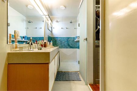 Apartamento à venda com 3 quartos, 222m² em Vila Madalena, São Paulo