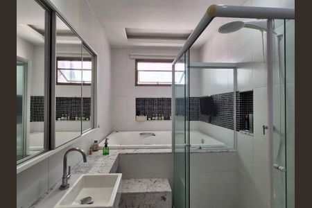 Apartamento à venda com 201m², 4 quartos e 2 vagas