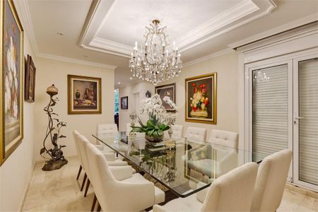 Casa à venda com 4 quartos, 600m² em Chácara Monte Alegre, São Paulo