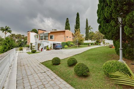 Casa à venda com 4 quartos, 600m² em Chácara Monte Alegre, São Paulo